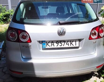 Серый Фольксваген Гольф Плюс, объемом двигателя 1.6 л и пробегом 145 тыс. км за 8000 $, фото 5 на Automoto.ua