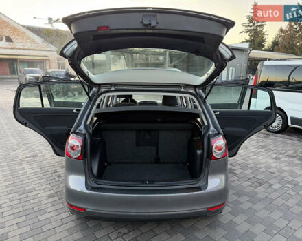 Серый Фольксваген Гольф Плюс, объемом двигателя 1.6 л и пробегом 214 тыс. км за 8350 $, фото 31 на Automoto.ua