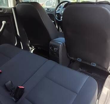 Серый Фольксваген Гольф Плюс, объемом двигателя 1.6 л и пробегом 145 тыс. км за 8000 $, фото 8 на Automoto.ua