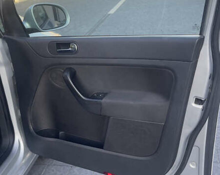 Серый Фольксваген Гольф Плюс, объемом двигателя 1.6 л и пробегом 280 тыс. км за 7400 $, фото 15 на Automoto.ua