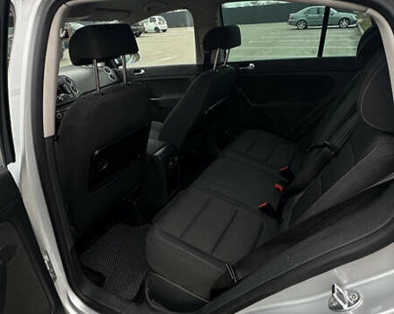 Серый Фольксваген Гольф Плюс, объемом двигателя 1.6 л и пробегом 341 тыс. км за 7200 $, фото 7 на Automoto.ua