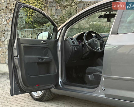 Сірий Фольксваген Golf Plus, об'ємом двигуна 1.4 л та пробігом 228 тис. км за 8999 $, фото 52 на Automoto.ua