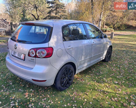 Серый Фольксваген Гольф Плюс, объемом двигателя 1.2 л и пробегом 200 тыс. км за 7000 $, фото 1 на Automoto.ua