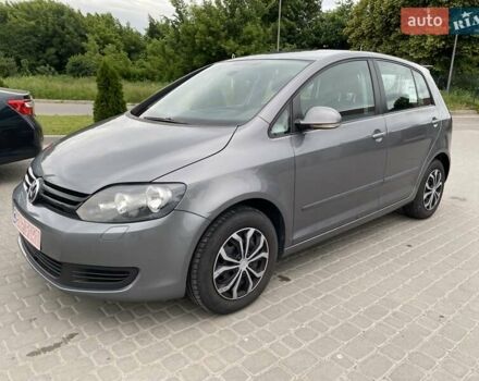 Серый Фольксваген Гольф Плюс, объемом двигателя 1.6 л и пробегом 219 тыс. км за 8199 $, фото 1 на Automoto.ua