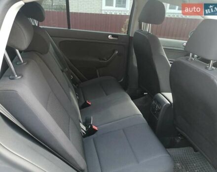 Серый Фольксваген Гольф Плюс, объемом двигателя 1.6 л и пробегом 245 тыс. км за 9000 $, фото 3 на Automoto.ua