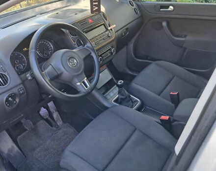 Серый Фольксваген Гольф Плюс, объемом двигателя 1.2 л и пробегом 200 тыс. км за 7000 $, фото 4 на Automoto.ua