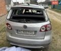 Сірий Фольксваген Golf Plus, об'ємом двигуна 1.6 л та пробігом 168 тис. км за 1900 $, фото 4 на Automoto.ua