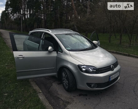 Серый Фольксваген Гольф Плюс, объемом двигателя 1.4 л и пробегом 146 тыс. км за 8200 $, фото 3 на Automoto.ua