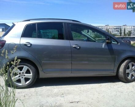 Серый Фольксваген Гольф Плюс, объемом двигателя 1.6 л и пробегом 106 тыс. км за 8600 $, фото 3 на Automoto.ua