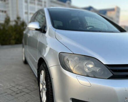 Серый Фольксваген Гольф Плюс, объемом двигателя 1.39 л и пробегом 170 тыс. км за 7500 $, фото 2 на Automoto.ua