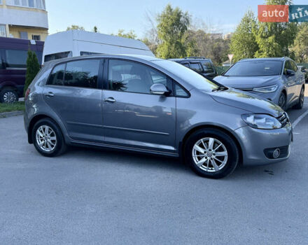 Серый Фольксваген Гольф Плюс, объемом двигателя 1.6 л и пробегом 360 тыс. км за 7800 $, фото 5 на Automoto.ua