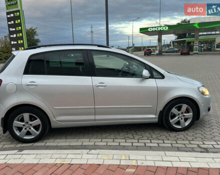 Серый Фольксваген Гольф Плюс, объемом двигателя 1.6 л и пробегом 340 тыс. км за 7500 $, фото 7 на Automoto.ua