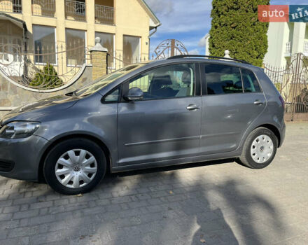 Фольксваген Гольф Плюс 2011 в Луцке на Automoto.ua Серый Фольксваген Гольф Плюс, объемом двигателя 1.6 л и пробегом 237 тыс. км за 7900 $, фото 1 на Automoto.ua