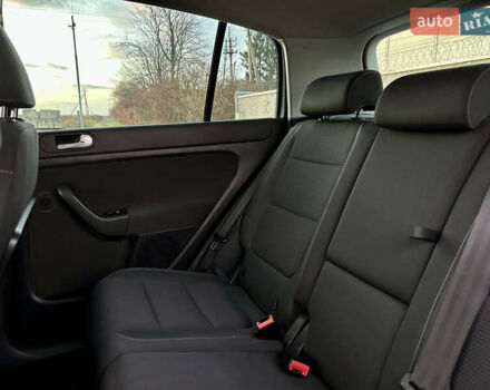 Серый Фольксваген Гольф Плюс, объемом двигателя 1.4 л и пробегом 228 тыс. км за 8599 $, фото 82 на Automoto.ua