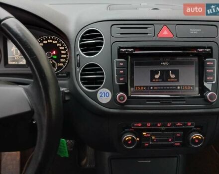 Серый Фольксваген Гольф Плюс, объемом двигателя 1.4 л и пробегом 156 тыс. км за 9500 $, фото 30 на Automoto.ua