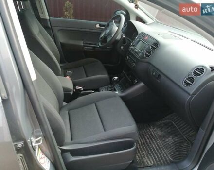 Серый Фольксваген Гольф Плюс, объемом двигателя 1.6 л и пробегом 245 тыс. км за 9000 $, фото 2 на Automoto.ua