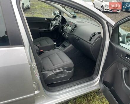 Серый Фольксваген Гольф Плюс, объемом двигателя 1.4 л и пробегом 125 тыс. км за 7600 $, фото 10 на Automoto.ua