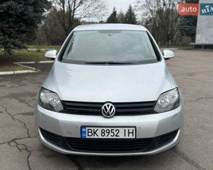 Сірий Фольксваген Golf Plus, об'ємом двигуна 1.6 л та пробігом 260 тис. км за 6850 $, фото 8 на Automoto.ua