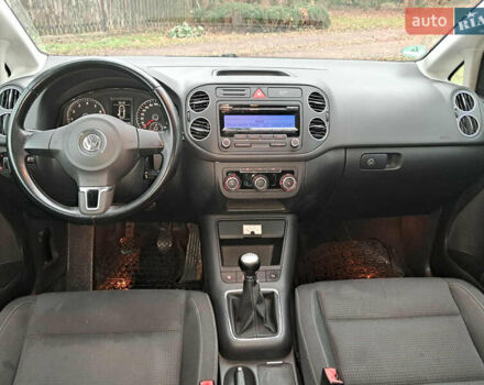 Серый Фольксваген Гольф Плюс, объемом двигателя 1.4 л и пробегом 200 тыс. км за 7300 $, фото 8 на Automoto.ua