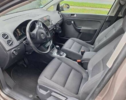 Серый Фольксваген Гольф Плюс, объемом двигателя 2 л и пробегом 280 тыс. км за 3600 $, фото 7 на Automoto.ua