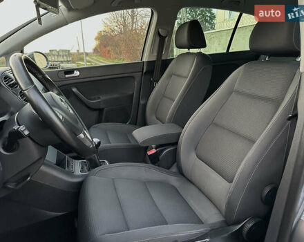 Сірий Фольксваген Golf Plus, об'ємом двигуна 1.4 л та пробігом 228 тис. км за 8999 $, фото 58 на Automoto.ua