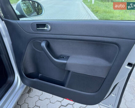 Серый Фольксваген Гольф Плюс, объемом двигателя 1.4 л и пробегом 198 тыс. км за 8200 $, фото 24 на Automoto.ua