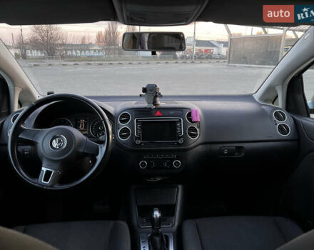 Серый Фольксваген Гольф Плюс, объемом двигателя 1.39 л и пробегом 170 тыс. км за 7500 $, фото 13 на Automoto.ua