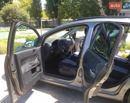 Серый Фольксваген Гольф Плюс, объемом двигателя 1.6 л и пробегом 106 тыс. км за 8600 $, фото 7 на Automoto.ua