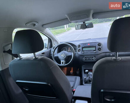 Серый Фольксваген Гольф Плюс, объемом двигателя 1.4 л и пробегом 198 тыс. км за 8200 $, фото 17 на Automoto.ua