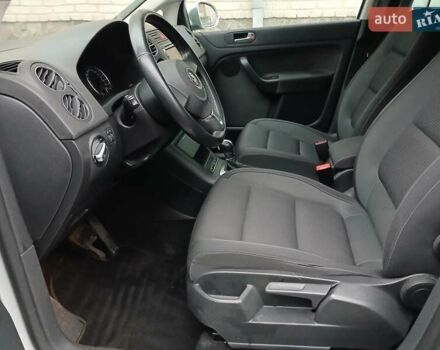 Серый Фольксваген Гольф Плюс, объемом двигателя 1.4 л и пробегом 156 тыс. км за 9500 $, фото 18 на Automoto.ua