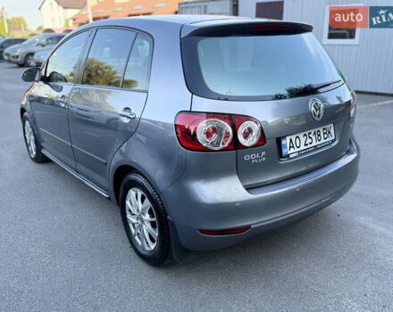 Серый Фольксваген Гольф Плюс, объемом двигателя 1.6 л и пробегом 360 тыс. км за 7800 $, фото 11 на Automoto.ua