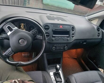 Серый Фольксваген Гольф Плюс, объемом двигателя 2 л и пробегом 323 тыс. км за 8500 $, фото 5 на Automoto.ua