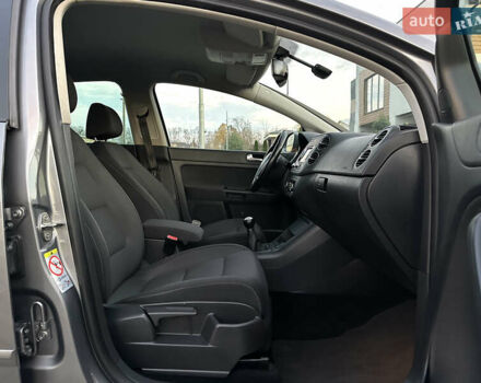 Сірий Фольксваген Golf Plus, об'ємом двигуна 1.4 л та пробігом 228 тис. км за 8999 $, фото 89 на Automoto.ua