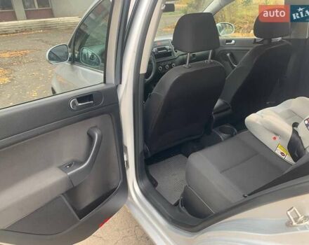 Серый Фольксваген Гольф Плюс, объемом двигателя 1.6 л и пробегом 305 тыс. км за 7600 $, фото 11 на Automoto.ua