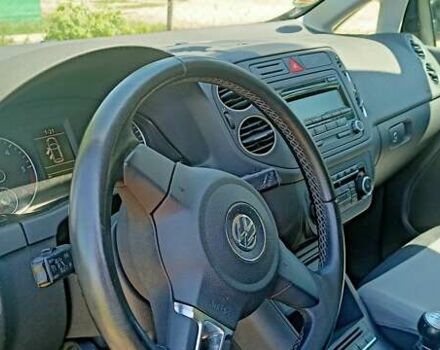 Серый Фольксваген Гольф Плюс, объемом двигателя 1.6 л и пробегом 106 тыс. км за 8600 $, фото 8 на Automoto.ua