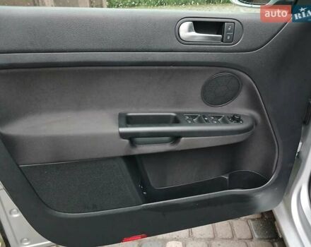 Серый Фольксваген Гольф Плюс, объемом двигателя 1.4 л и пробегом 156 тыс. км за 9500 $, фото 17 на Automoto.ua