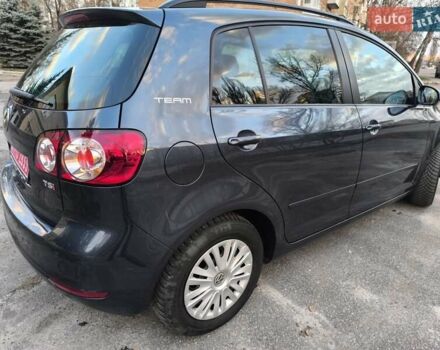 Серый Фольксваген Гольф Плюс, объемом двигателя 1.4 л и пробегом 205 тыс. км за 8750 $, фото 1 на Automoto.ua