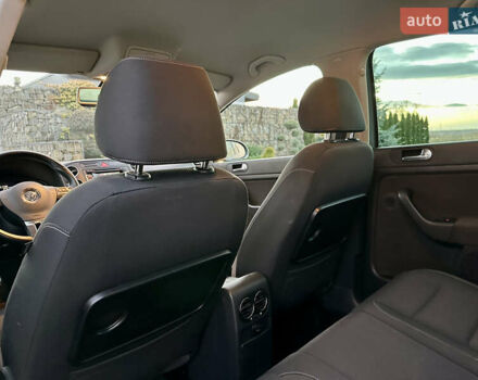 Сірий Фольксваген Golf Plus, об'ємом двигуна 1.4 л та пробігом 228 тис. км за 8999 $, фото 80 на Automoto.ua