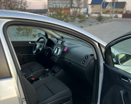 Серый Фольксваген Гольф Плюс, объемом двигателя 1.39 л и пробегом 170 тыс. км за 7500 $, фото 6 на Automoto.ua