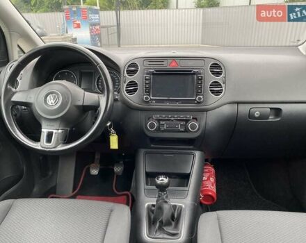 Серый Фольксваген Гольф Плюс, объемом двигателя 1.6 л и пробегом 219 тыс. км за 8199 $, фото 16 на Automoto.ua