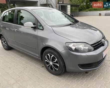 Серый Фольксваген Гольф Плюс, объемом двигателя 1.6 л и пробегом 219 тыс. км за 8199 $, фото 2 на Automoto.ua