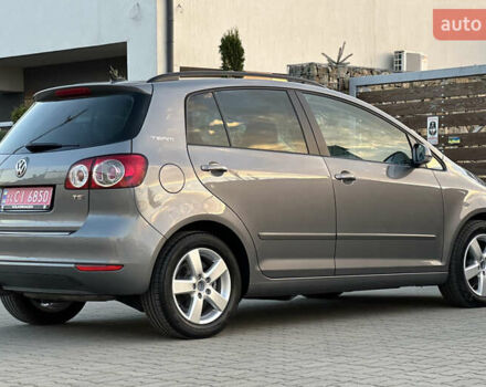 Серый Фольксваген Гольф Плюс, объемом двигателя 1.4 л и пробегом 228 тыс. км за 8599 $, фото 48 на Automoto.ua
