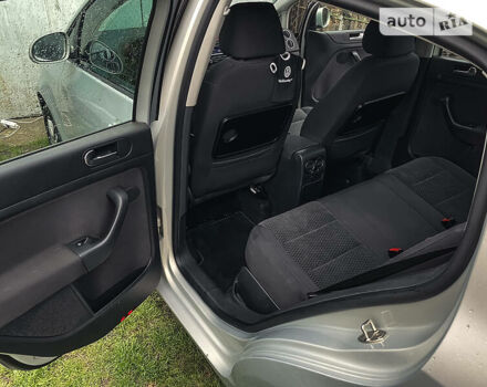 Серый Фольксваген Гольф Плюс, объемом двигателя 1.4 л и пробегом 146 тыс. км за 8200 $, фото 21 на Automoto.ua