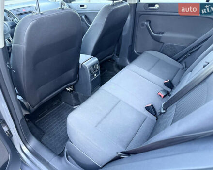 Серый Фольксваген Гольф Плюс, объемом двигателя 1.6 л и пробегом 360 тыс. км за 7800 $, фото 18 на Automoto.ua