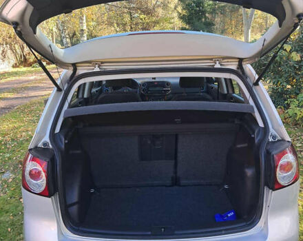 Серый Фольксваген Гольф Плюс, объемом двигателя 1.2 л и пробегом 200 тыс. км за 7000 $, фото 8 на Automoto.ua