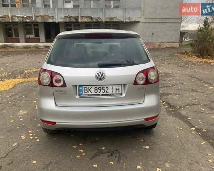 Серый Фольксваген Гольф Плюс, объемом двигателя 1.6 л и пробегом 305 тыс. км за 7600 $, фото 3 на Automoto.ua