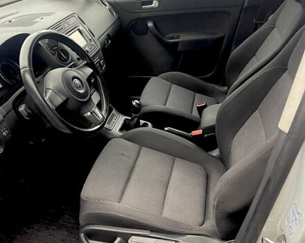 Серый Фольксваген Гольф Плюс, объемом двигателя 1.6 л и пробегом 281 тыс. км за 8400 $, фото 8 на Automoto.ua