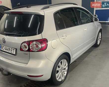 Серый Фольксваген Гольф Плюс, объемом двигателя 1.6 л и пробегом 281 тыс. км за 8400 $, фото 3 на Automoto.ua