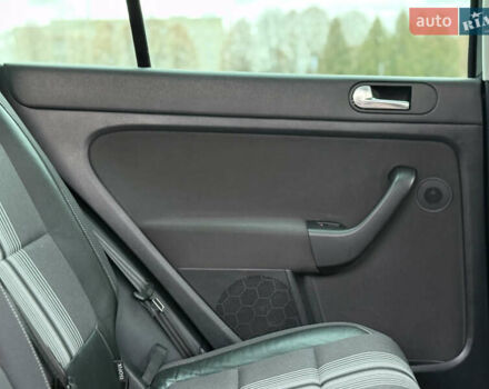 Сірий Фольксваген Golf Plus, об'ємом двигуна 1.4 л та пробігом 194 тис. км за 9700 $, фото 94 на Automoto.ua