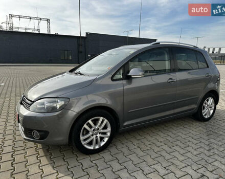 Сірий Фольксваген Golf Plus, об'ємом двигуна 1.6 л та пробігом 261 тис. км за 9150 $, фото 4 на Automoto.ua